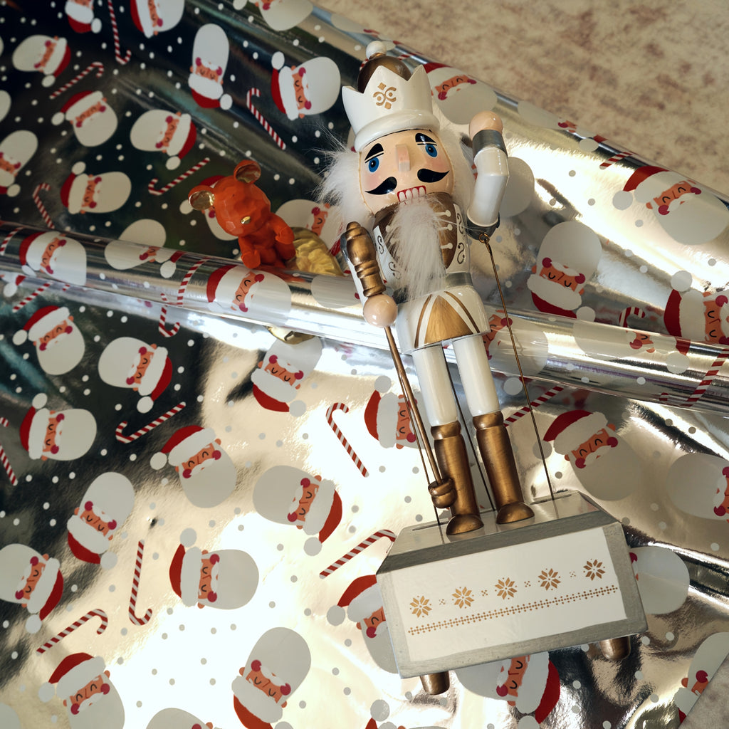 Vianočný papier na darčeky – Santa