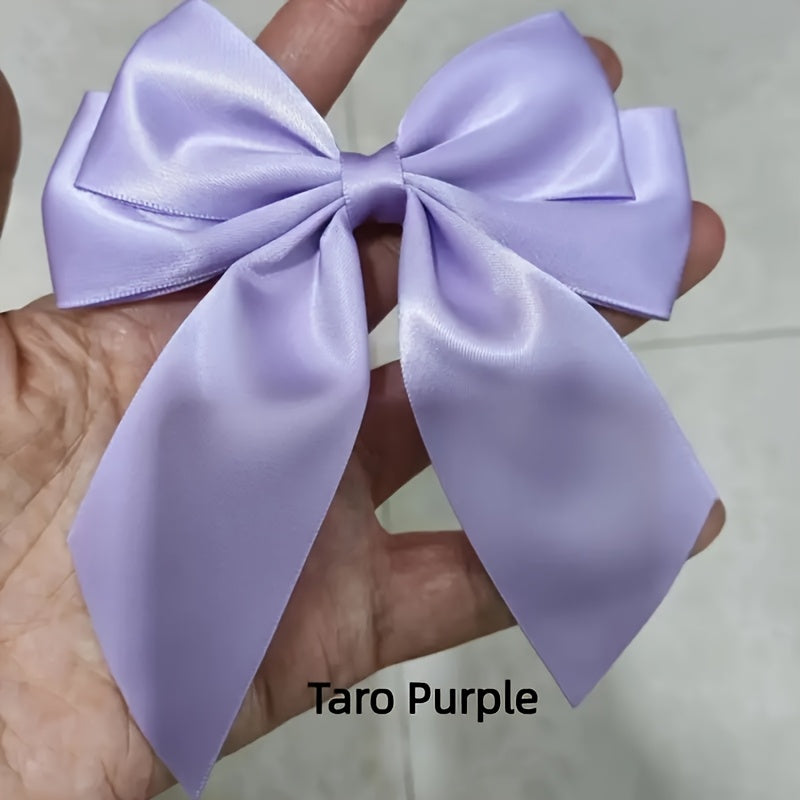 Dekorácie s dvojitými stuhami