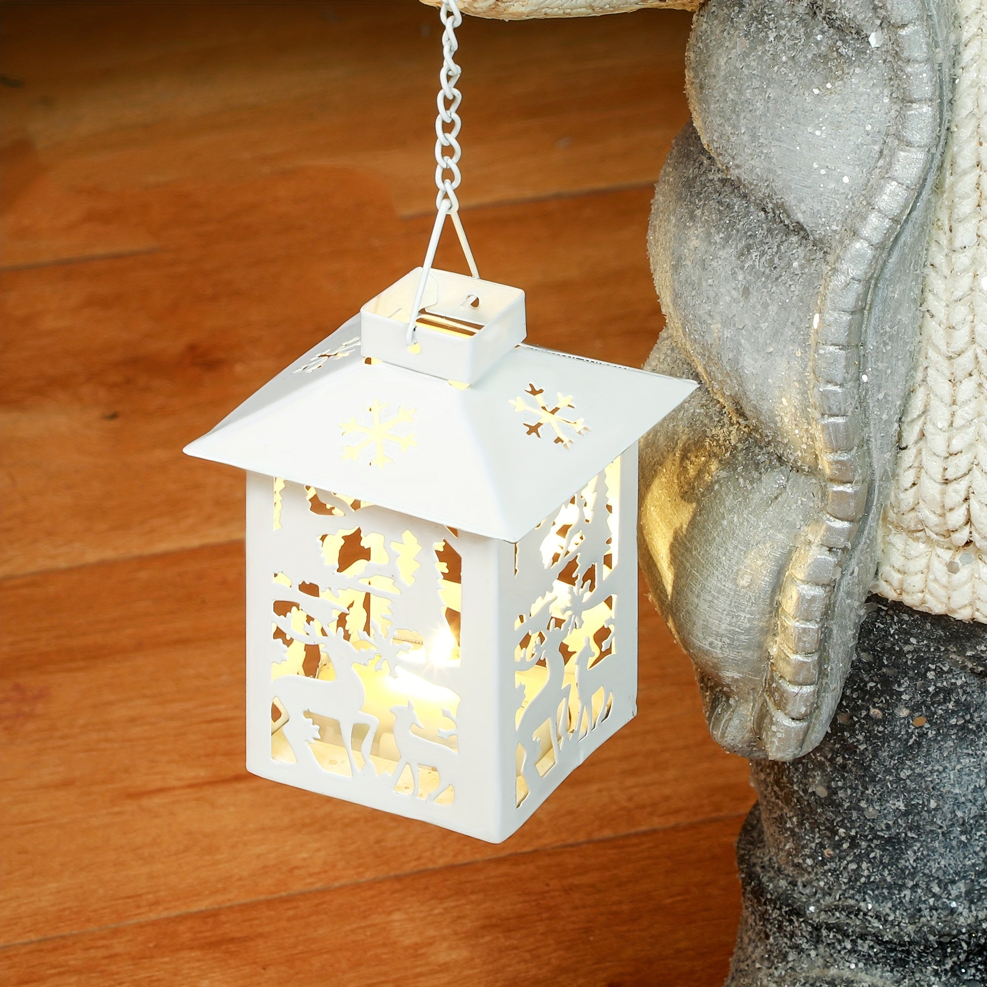 Vianočná dekorácia – sob s lampášom