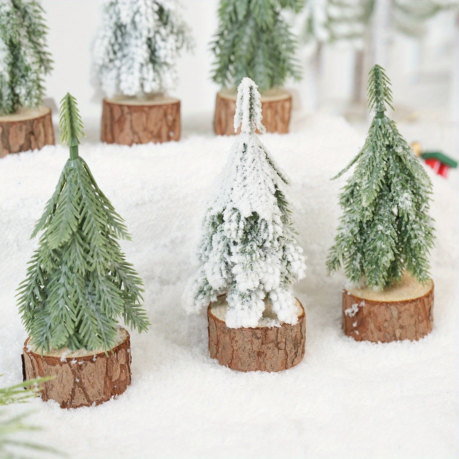 Mini umelé céderové vianočné stromčeky – 3ks