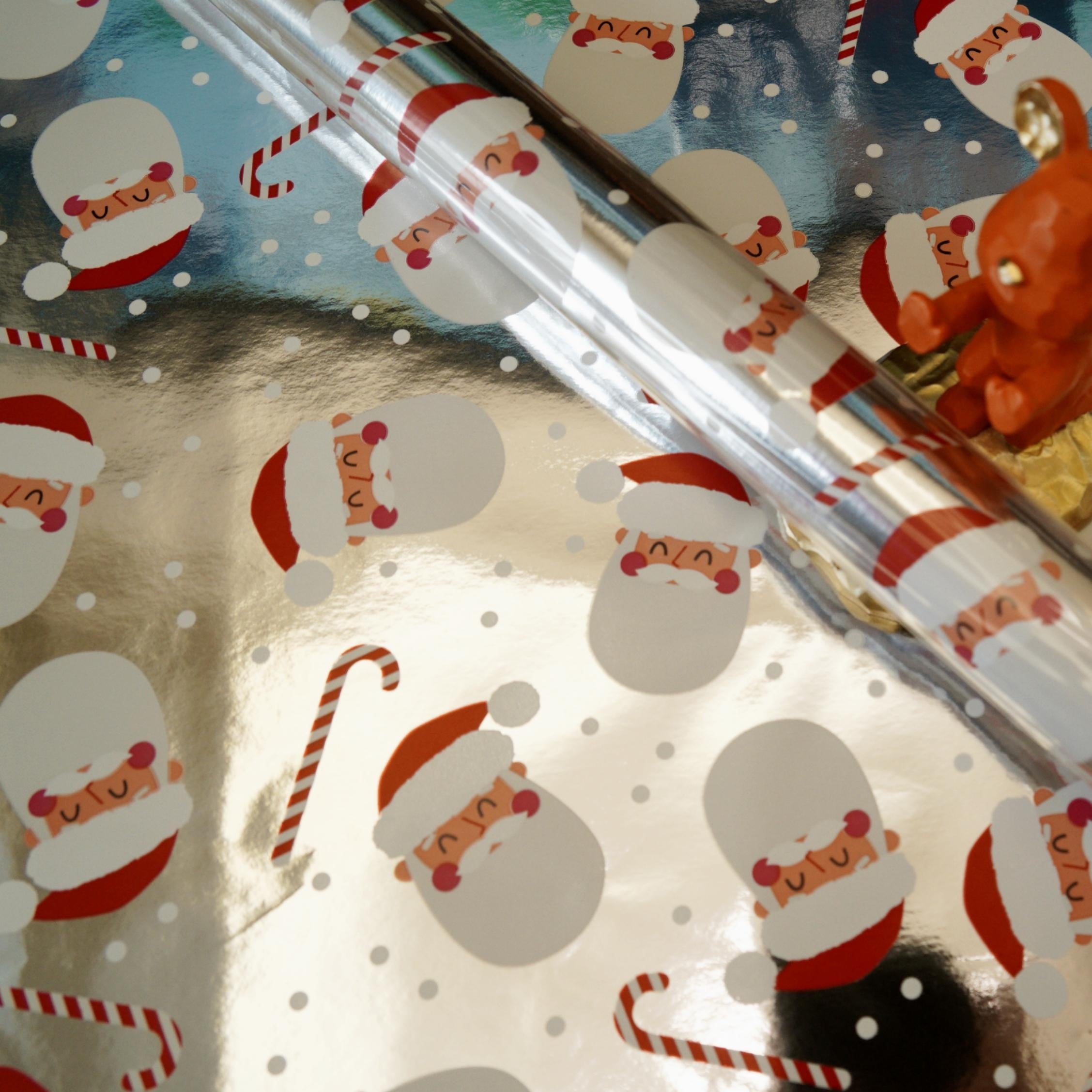 Vianočný papier na darčeky – Santa