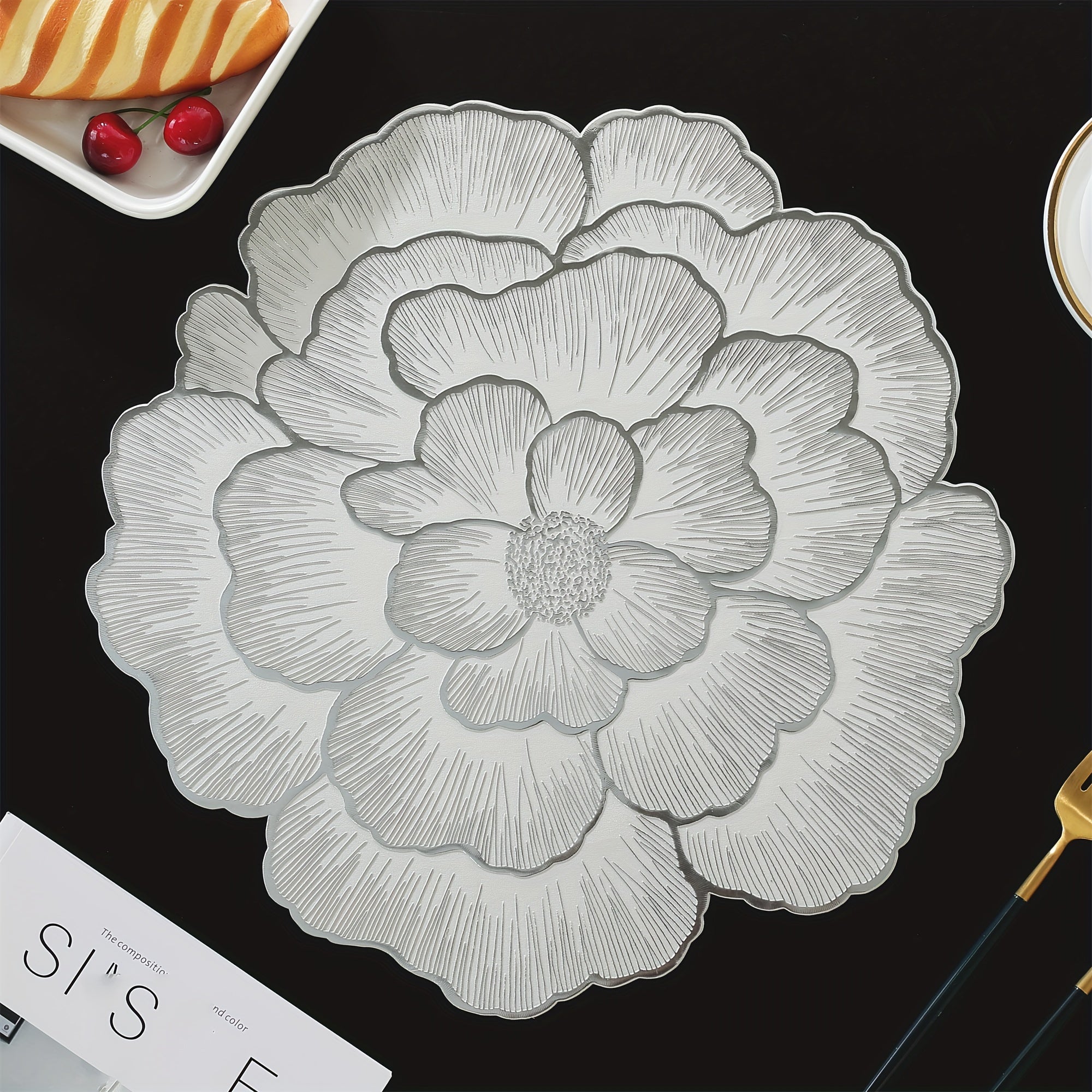 Podložky pod taniere – zlaté a strieborné