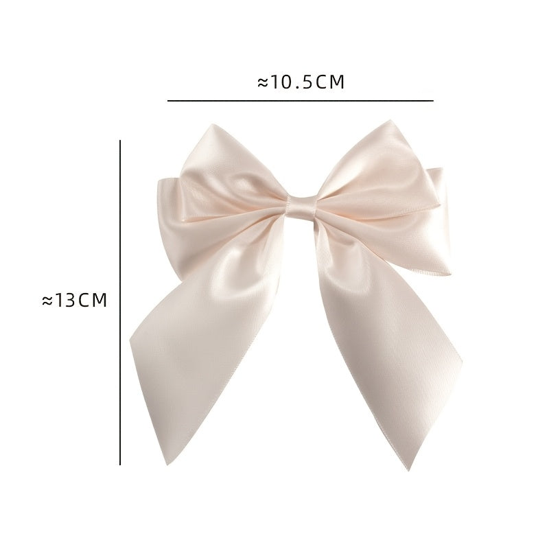 Dekorácie s dvojitými stuhami