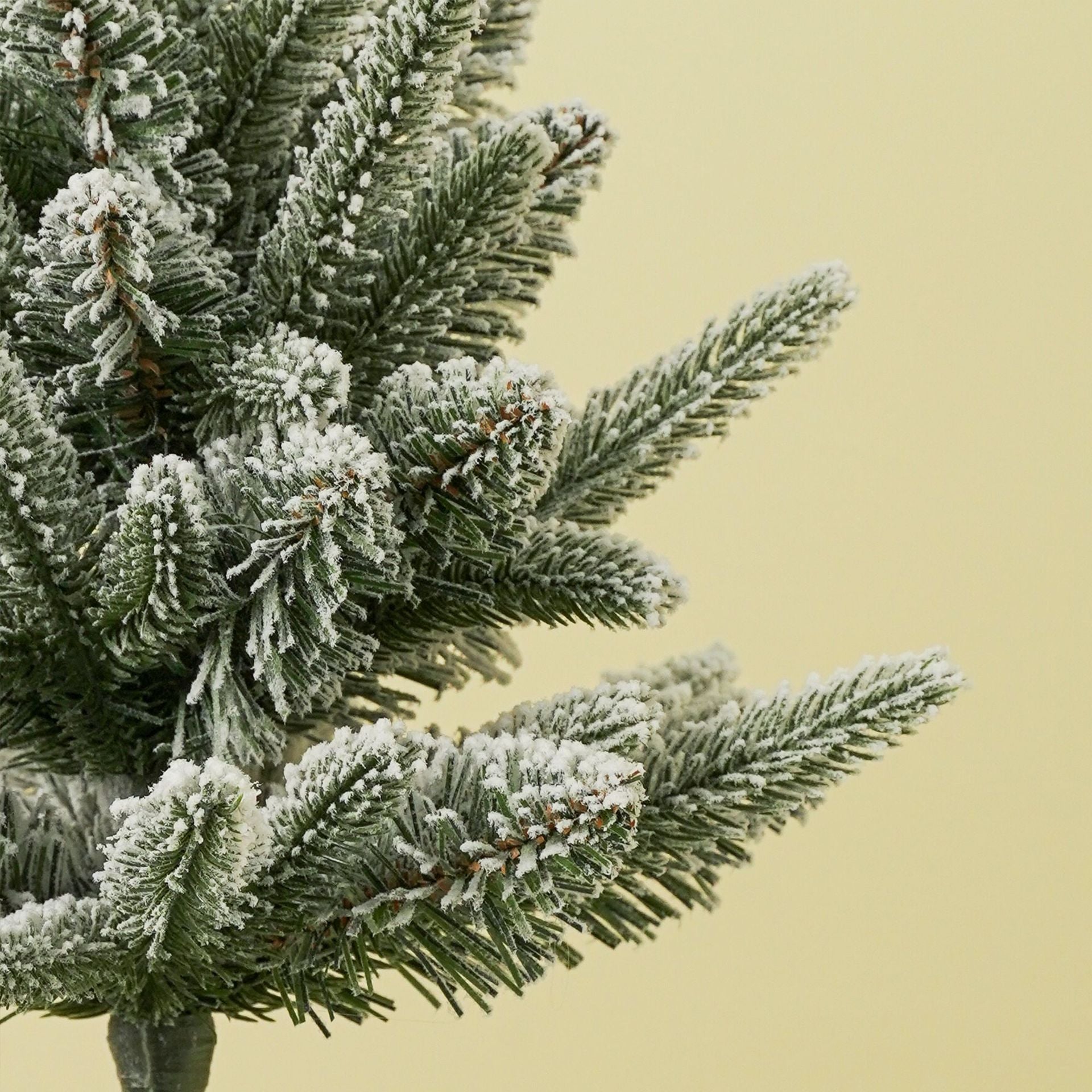 Mini umelý vianočný stromček – snehová pokrývka