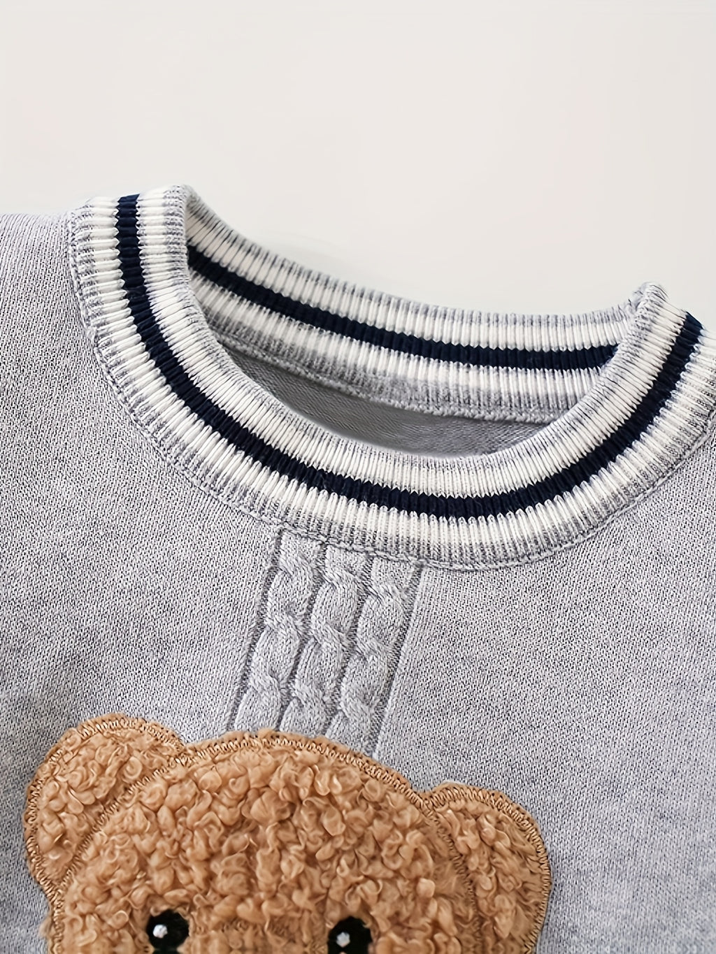 Sveter s medvedíkom – hnedý