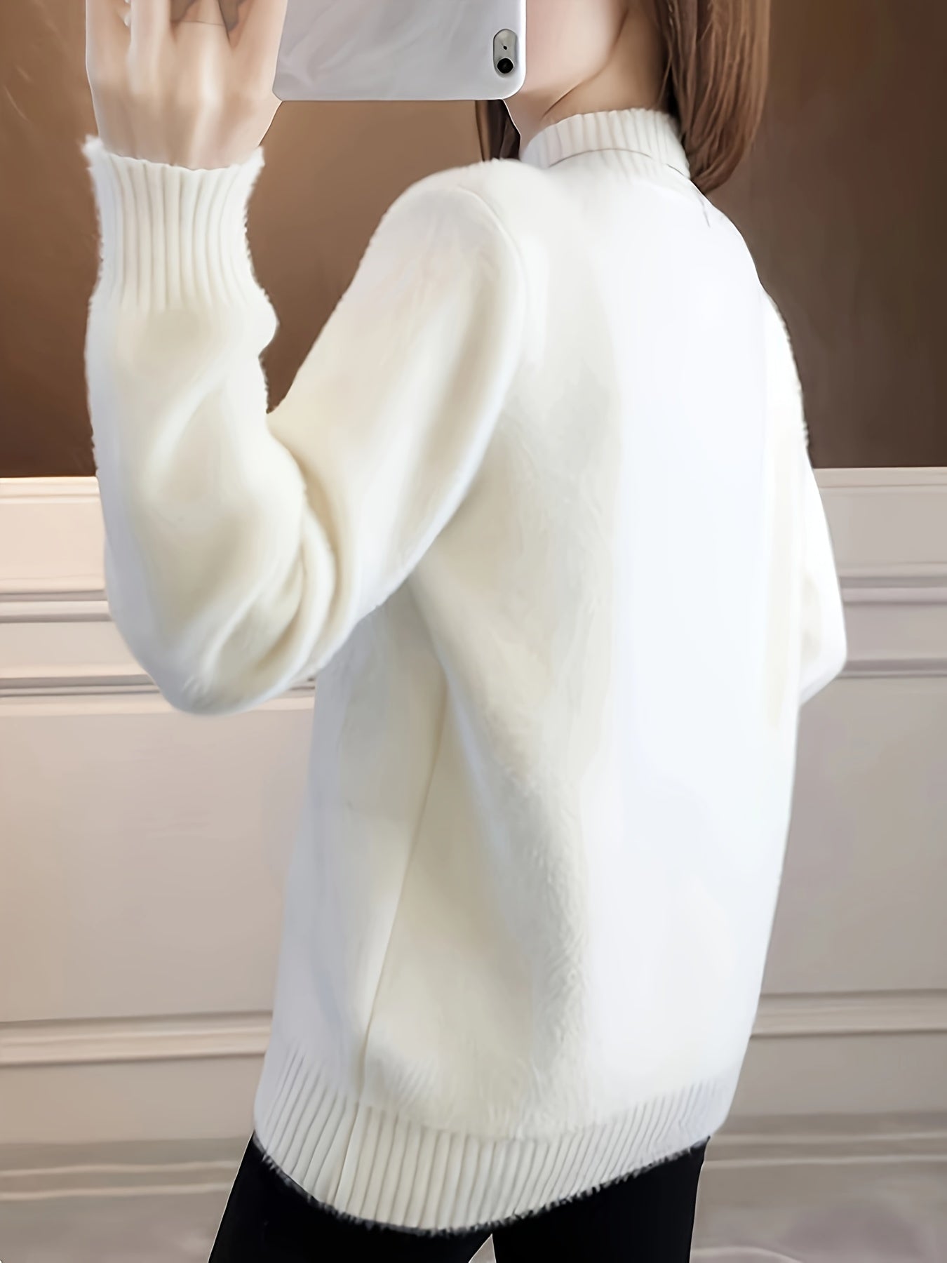 Vianočný sveter – elegantný polokrúžkový sveter s jeleňom