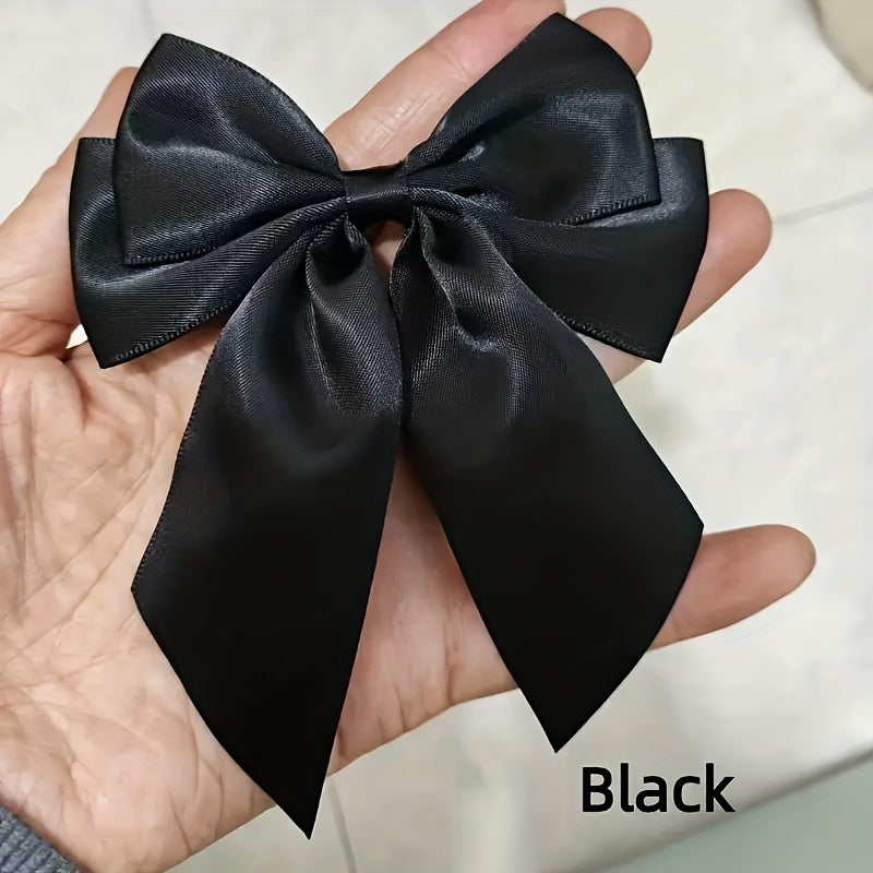 Dekorácie s dvojitými stuhami