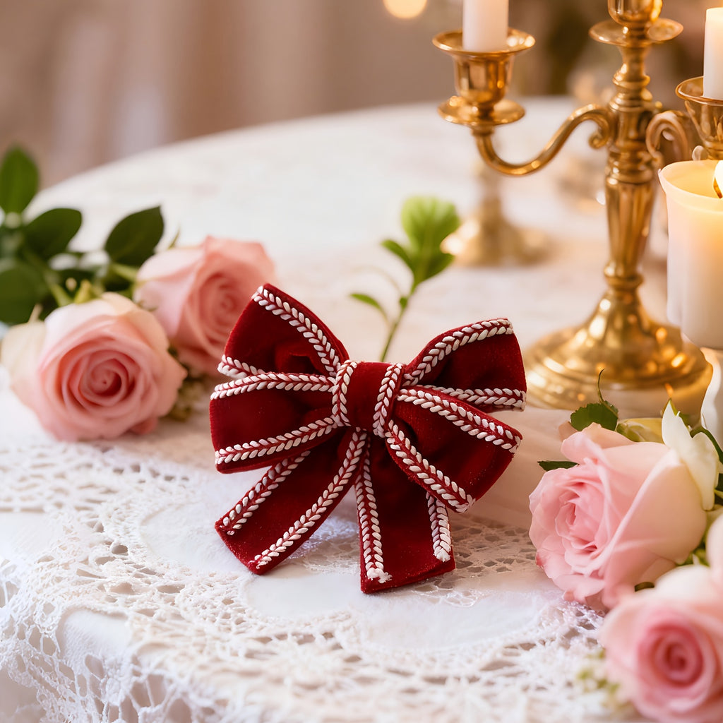 Vianočné ozdoby – červené a biele mašle