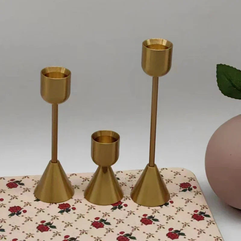 Stojan na sviečky – zlatý