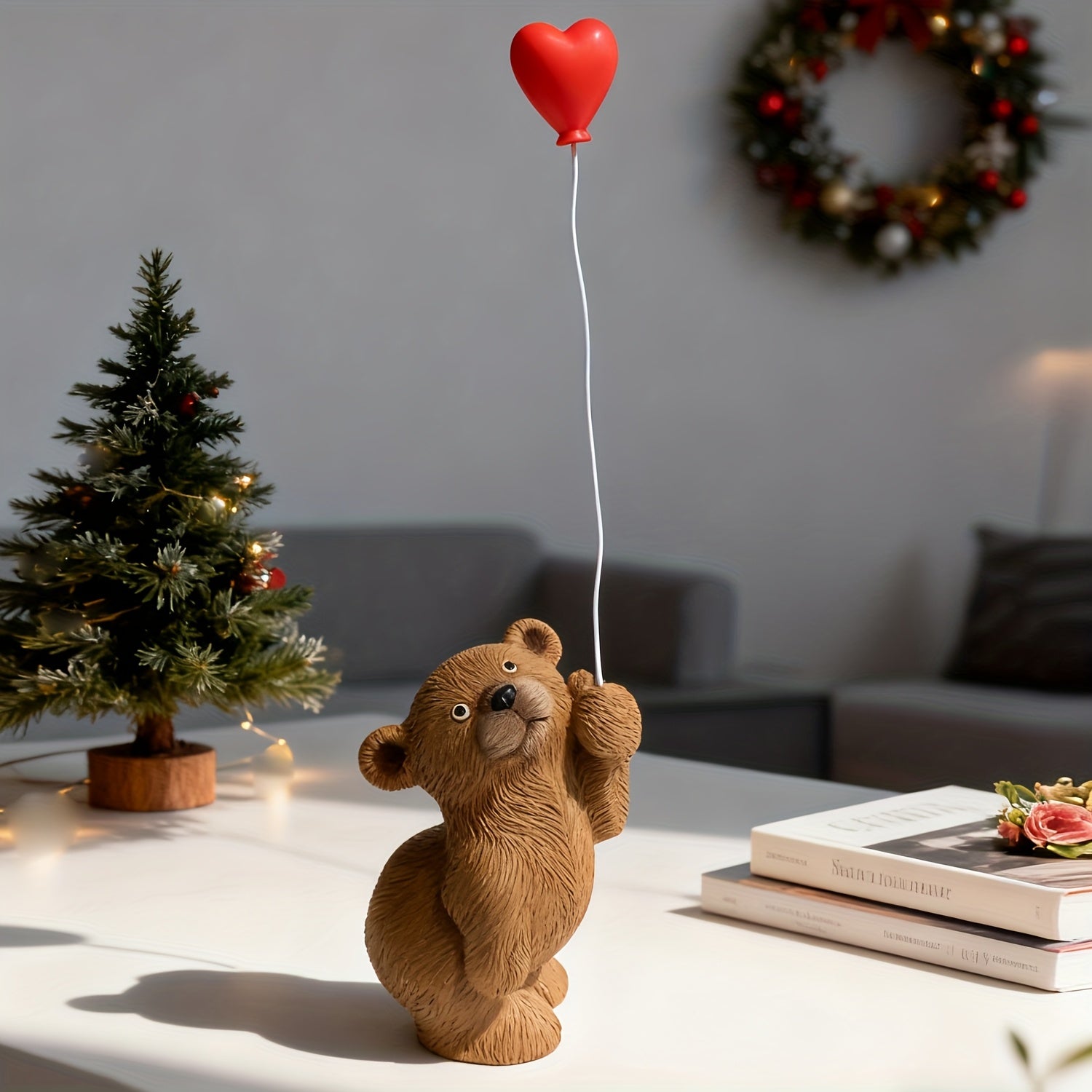 Figúrka medvedíka s balónom