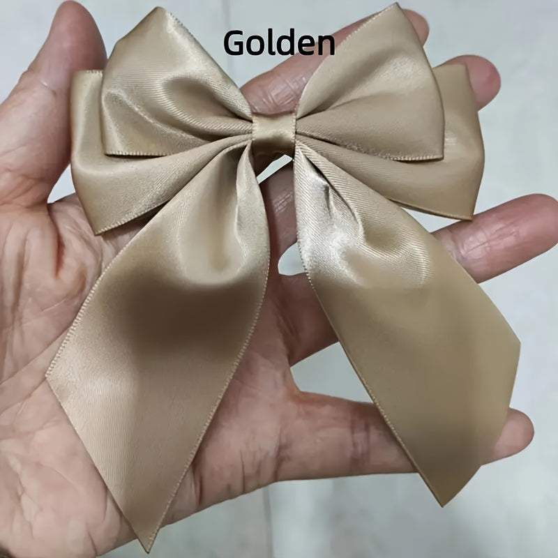 Dekorácie s dvojitými stuhami