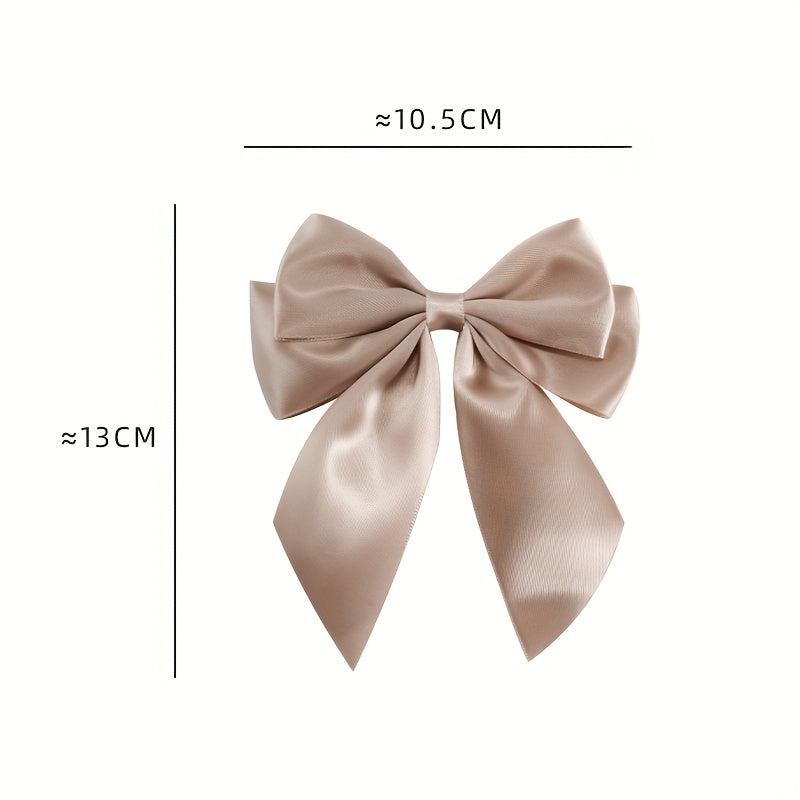 Dekorácie s dvojitými stuhami